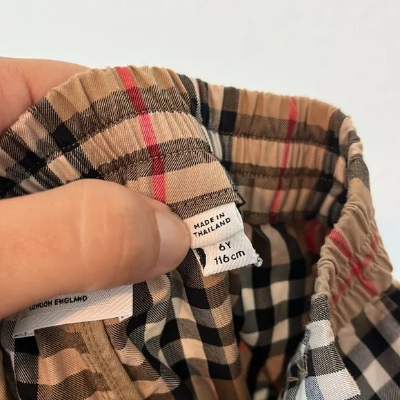 BURBERRY Boys Tan Plaid Cargo Style Pants Size 6Y - Picture 5 of 5